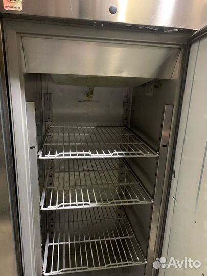 Морозильный шкаф