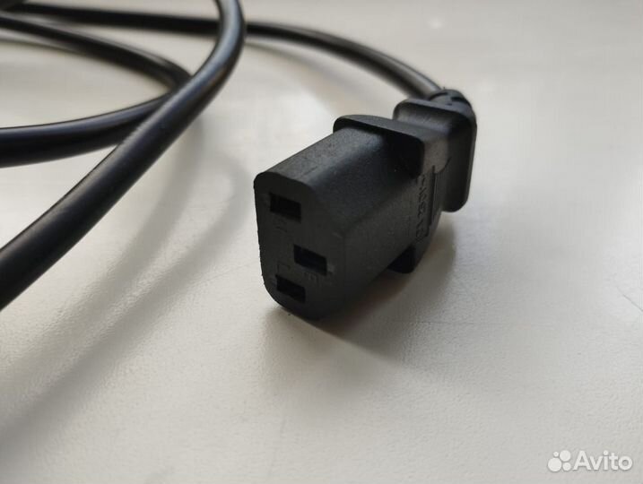 Кабель питания компьютерный черный