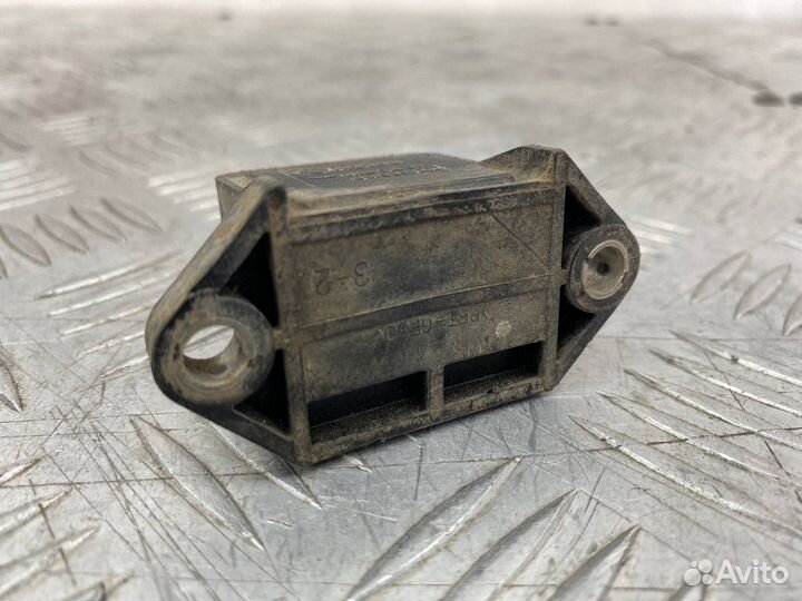 Б/У датчик ускорения Kia Spectra LD S6D 1.6Л 2008