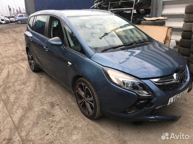 Разбор на запчасти Opel Zafira C 2011