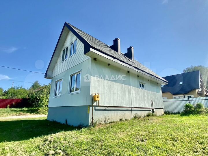 Дом 135 м² на участке 5 сот.