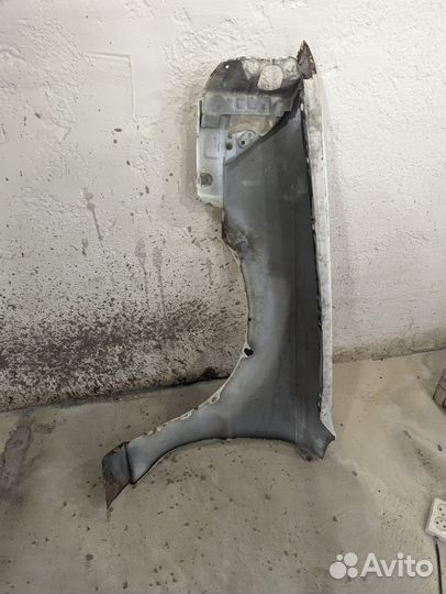 Крылья Toyota Corolla AE 91 перед