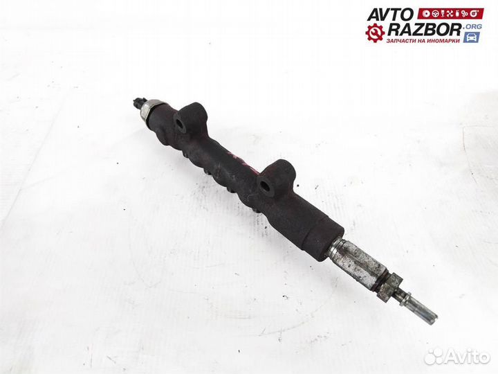 Топливная рампа Ford Transit 2006