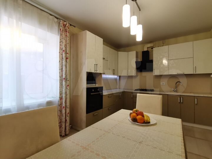 Коттедж 180 м² на участке 10 сот.