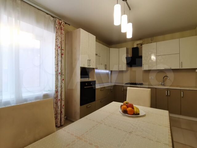 Коттедж 180 м² на участке 10 сот.