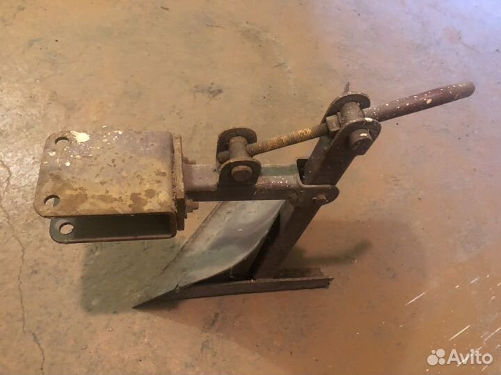 Плуг и зацепы для мотоблока