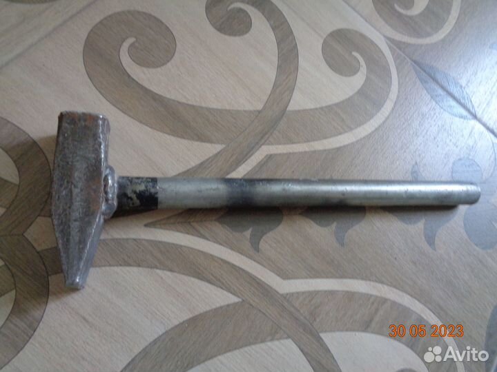 Молоток 0,8 кг для ремонта автомобиля