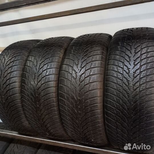 Nokian Tyres WR Snowproof 215/55 R17