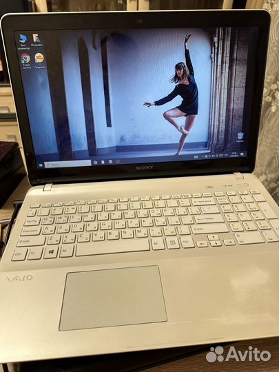 Белый ноутбук Sony SVF152 Geforce 740m, 8gb озу