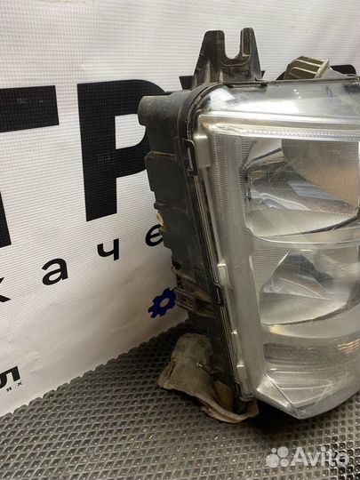 Фара правая Volvo FH4 22239217