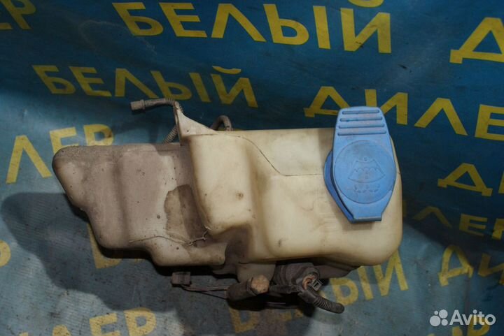 Бачок стекломывателя + насос Volkswagen Golf 4