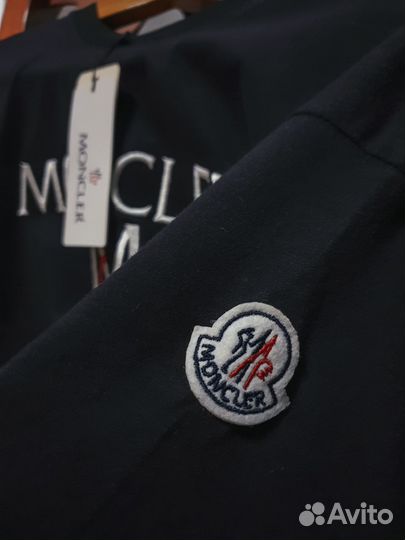 Футболка Moncler — современная классика