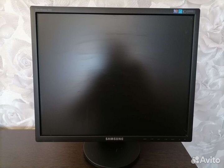 Монитор Samsung