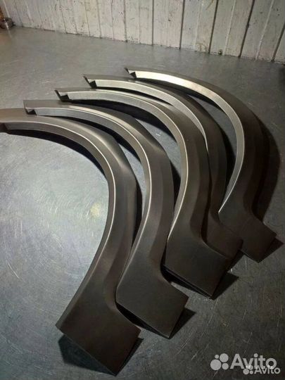 Кузовные арки Mitsubishi Montero