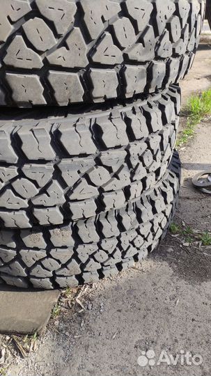 Kumho Road Venture MT51 235/85 R16