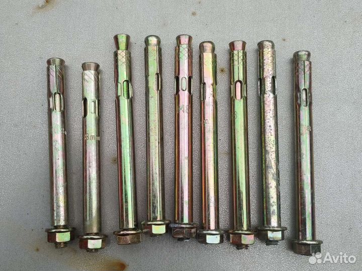 Анкерный болт