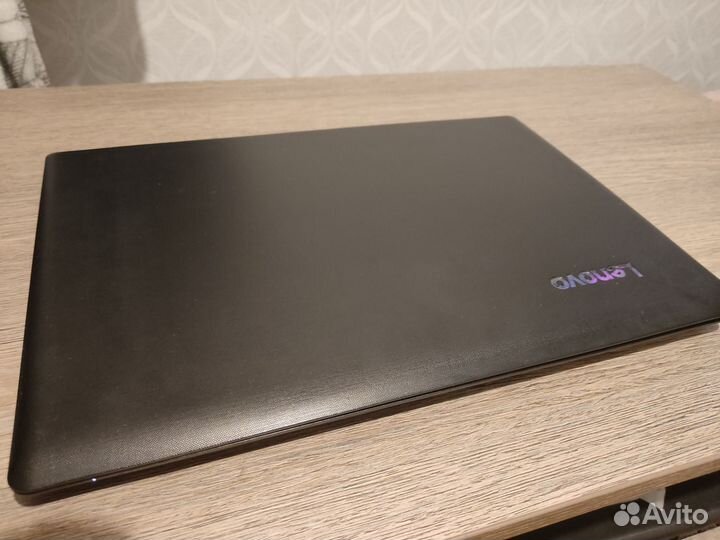Ноутбук Lenovo