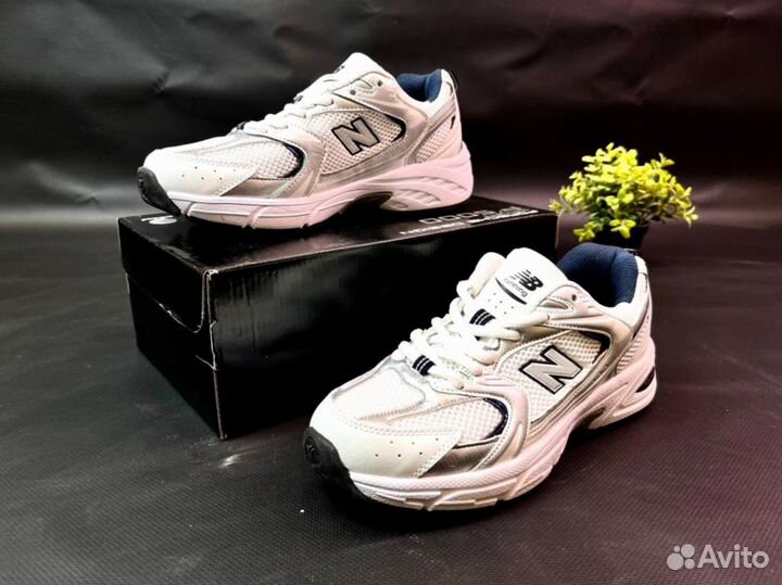 Кроссовки New Balance легкие