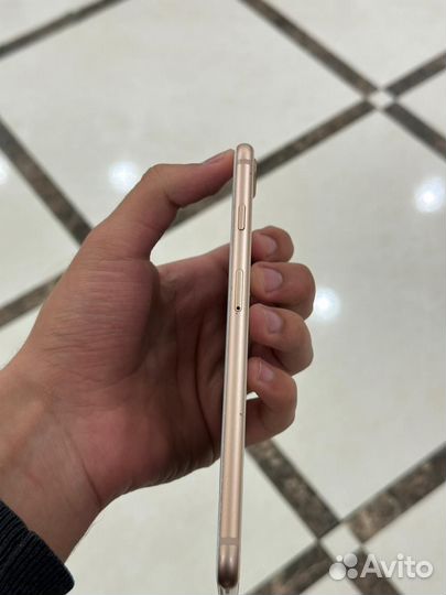 iPhone 8 Plus, 64 ГБ