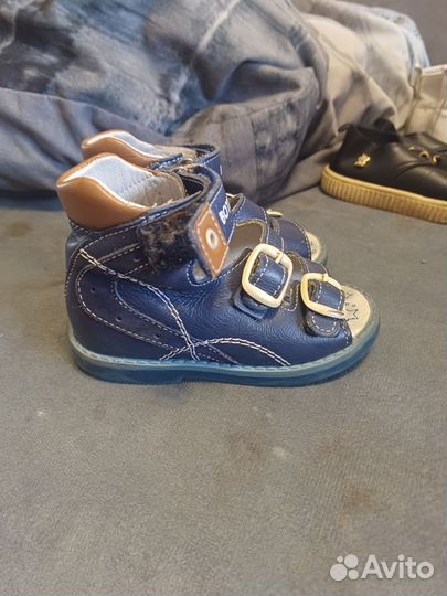 Сандалии детские для мальчиков 24