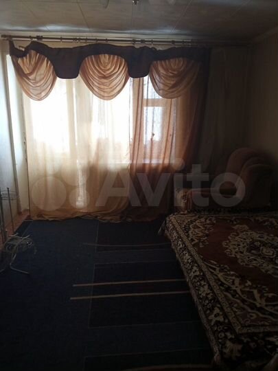 2-к. квартира, 50 м², 1/9 эт.