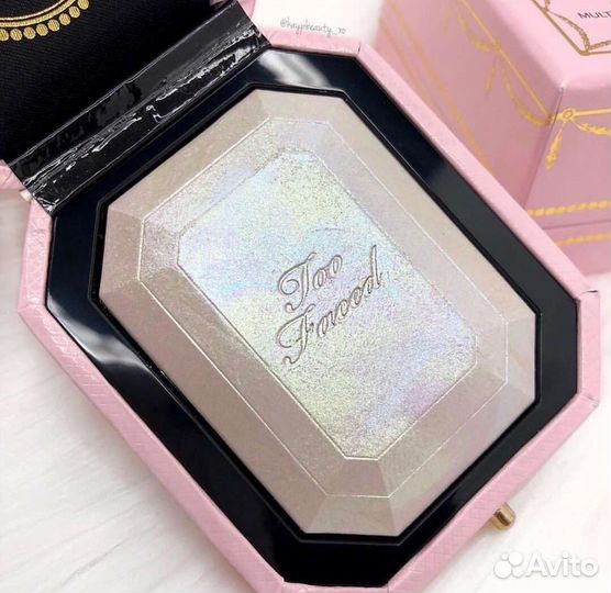 Too faced хайлайтер Diamond light fire