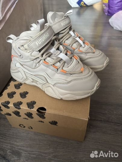 Кроссовки для девочки 33 размер