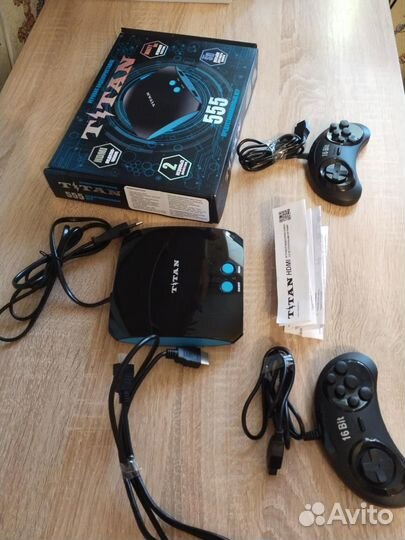 Игровая приставка Титан