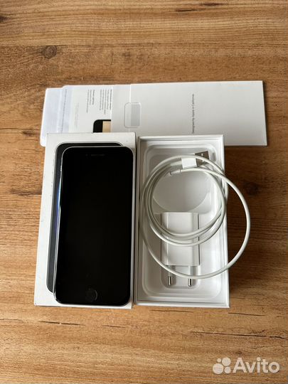 iPhone SE (2020), 64 ГБ