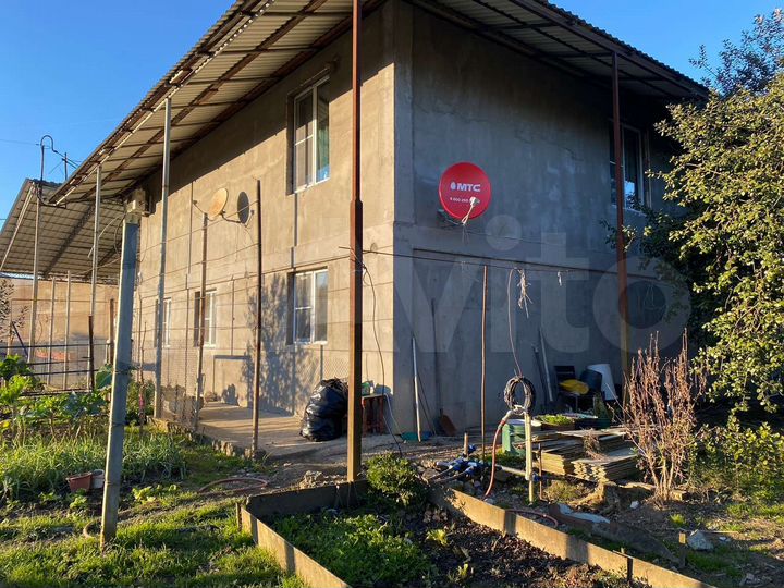 Дом 200 м² на участке 6,9 сот.