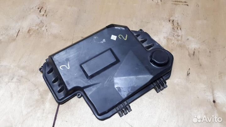 Крышка блока предохранителей audi A6 C6