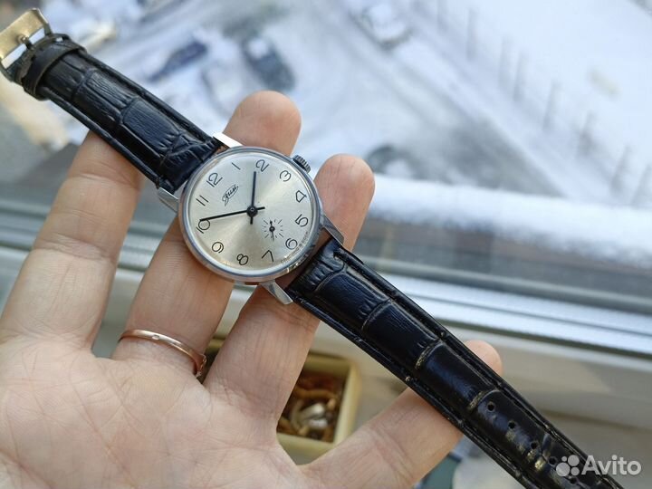 Часы СССР зим в состоянии новых