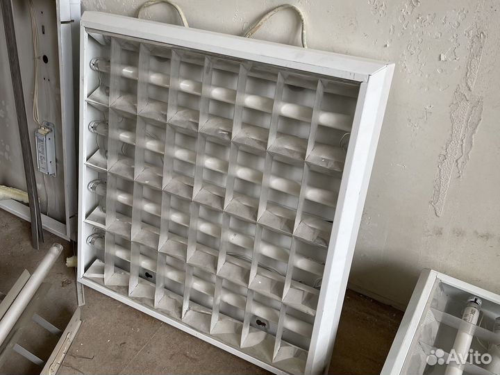 Светильник потолочный