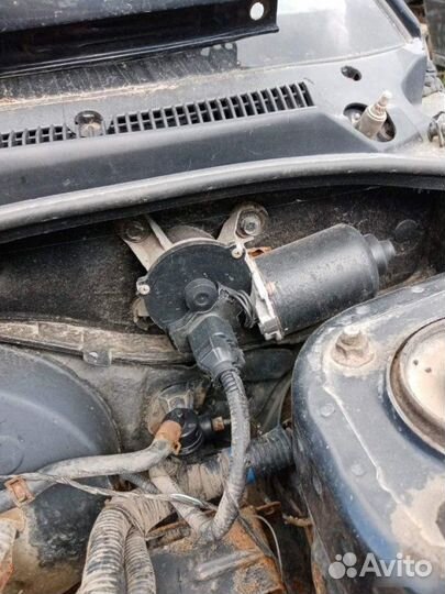 Моторчик дворника передний Kia Spectra