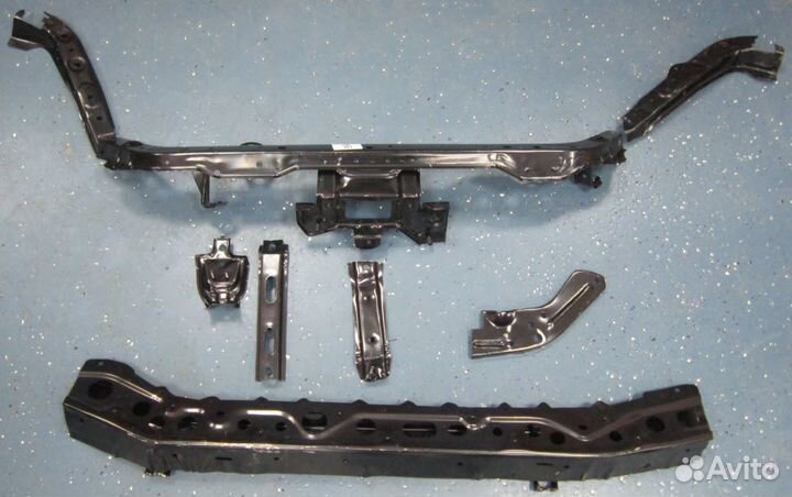 Tiida Суппорт радиатора (Китай)