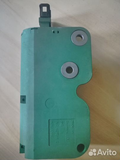 Замок двери багажника Porsche Cayenne