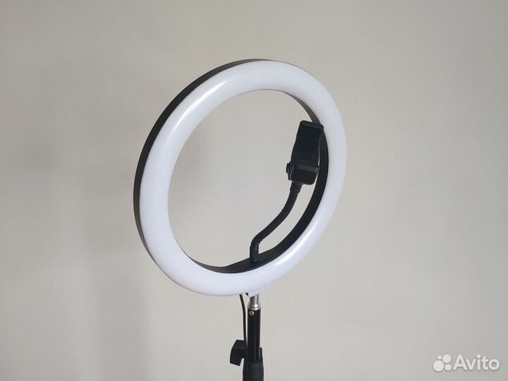 Кольцевая лампа 26 см