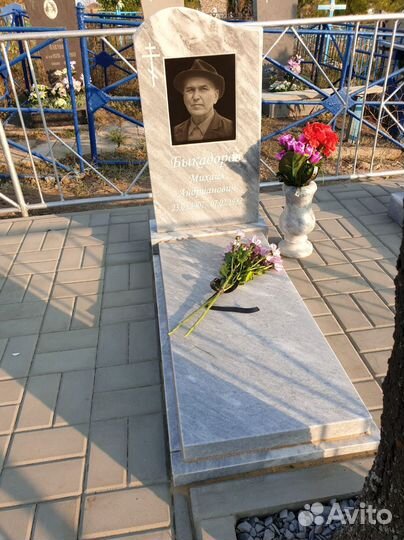 Памятники из натурального камня