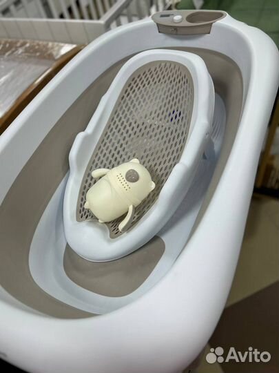 Складная ванночка с термометром и шезлонгом