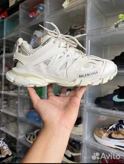 Balenciaga track