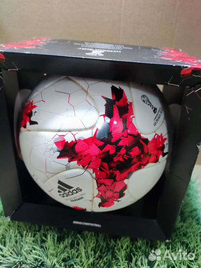 Футбольный мяч adidas красава 2017 fifa pro