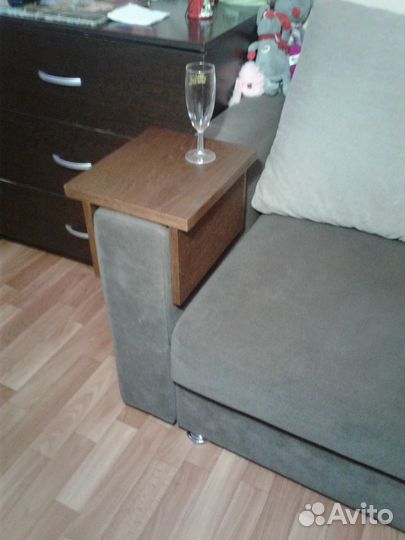 Полка для дивана