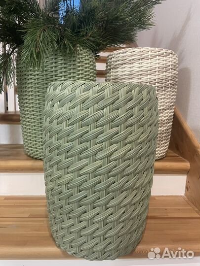 Цветочный горшок из ротанга