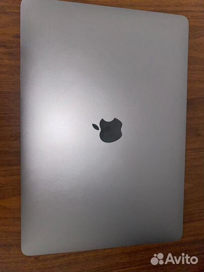 Macbook pro 13 2022 m2