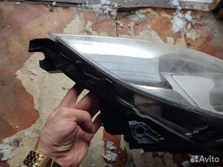 Фара передняя правая Kia Rio 3