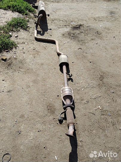 Hyundai Solaris 2 выхлопная труба