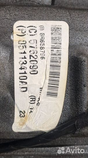 Зеркало боковое правое Dodge Grand Caravan, 2011