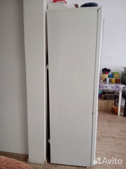 Узкий холодильник бу