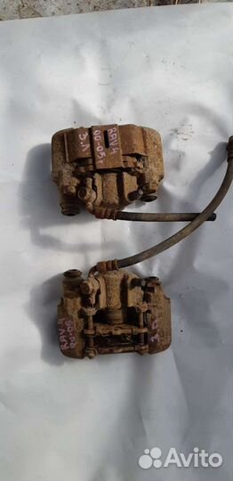 Суппорт задний Toyota Rav 4 2003г