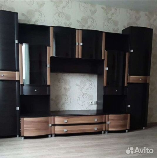 Стенка в гостиную бу